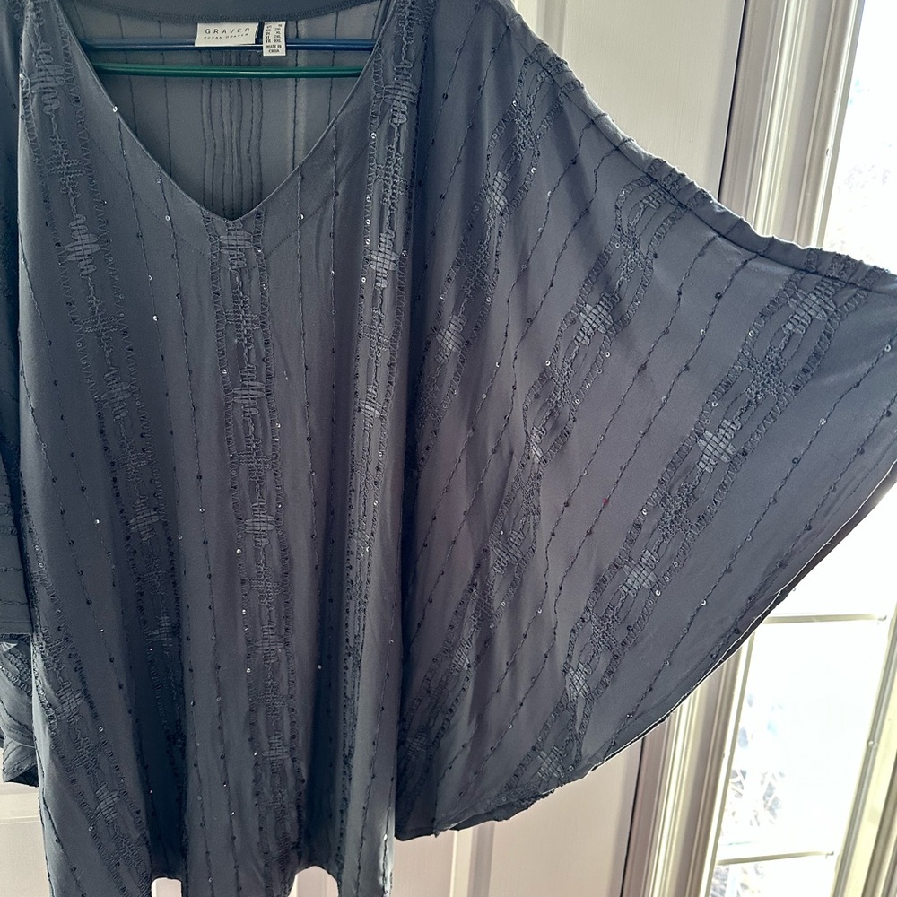 Susan Graver Gray Textured Top